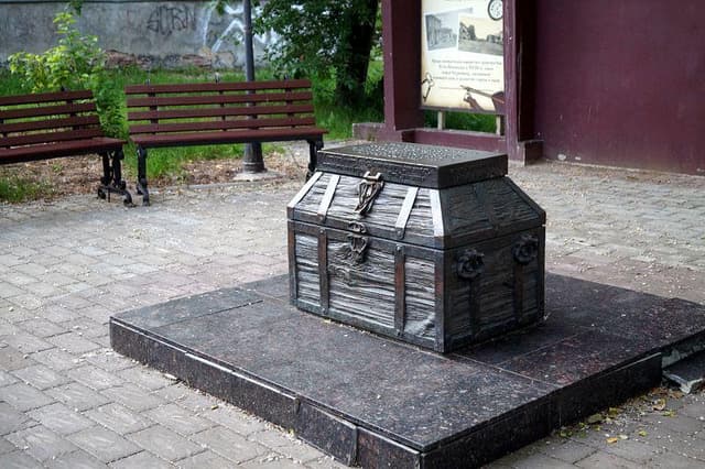 Памятник Купеческий сундук